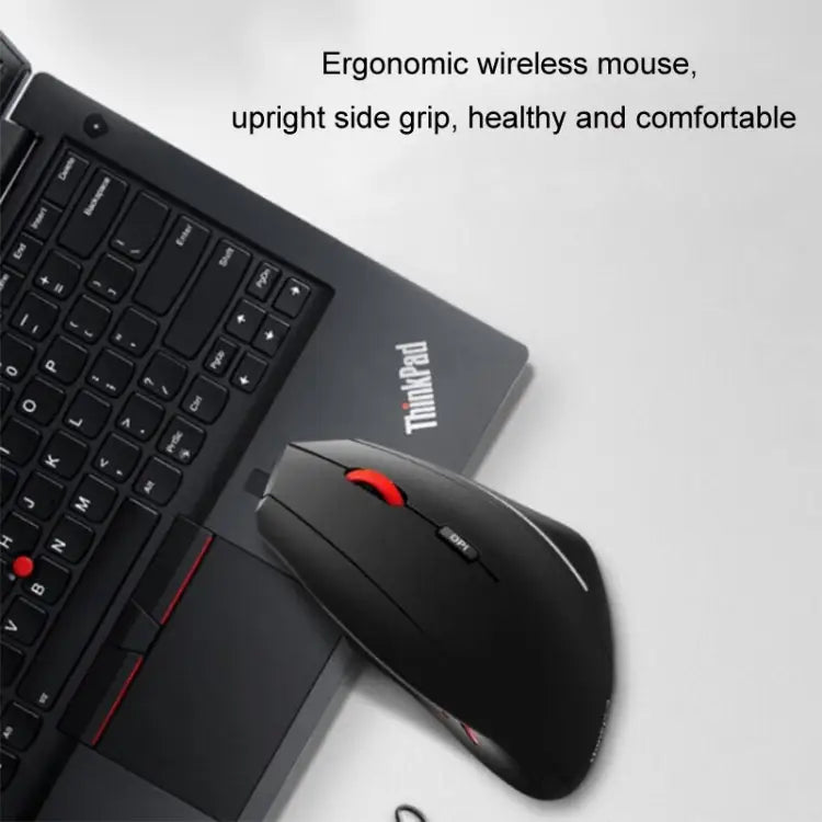 Lenovo ThinkBook verticale muis op bureau met toetsenbord
